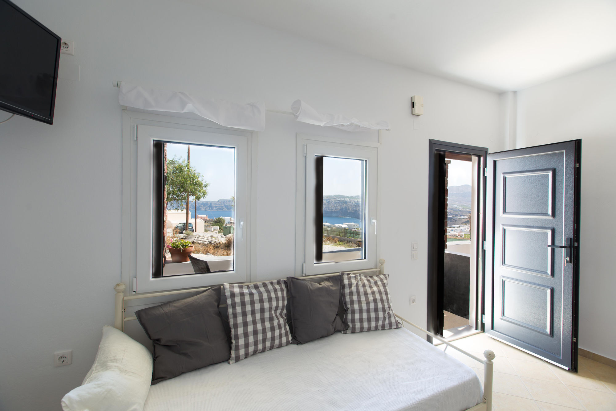Aelia Suites Akrotiri  Exterior photo